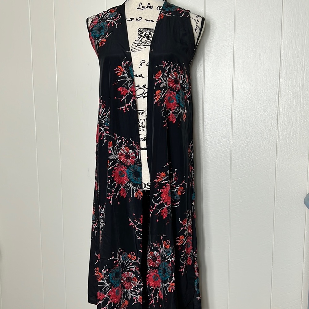 LuLaRoe Joy Sleeveless Kimono
